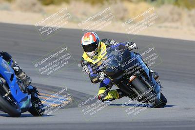 media/Dec-18-2022-SoCal Trackdays (Sun) [[8099a50955]]/Turn 10 (140pm)/